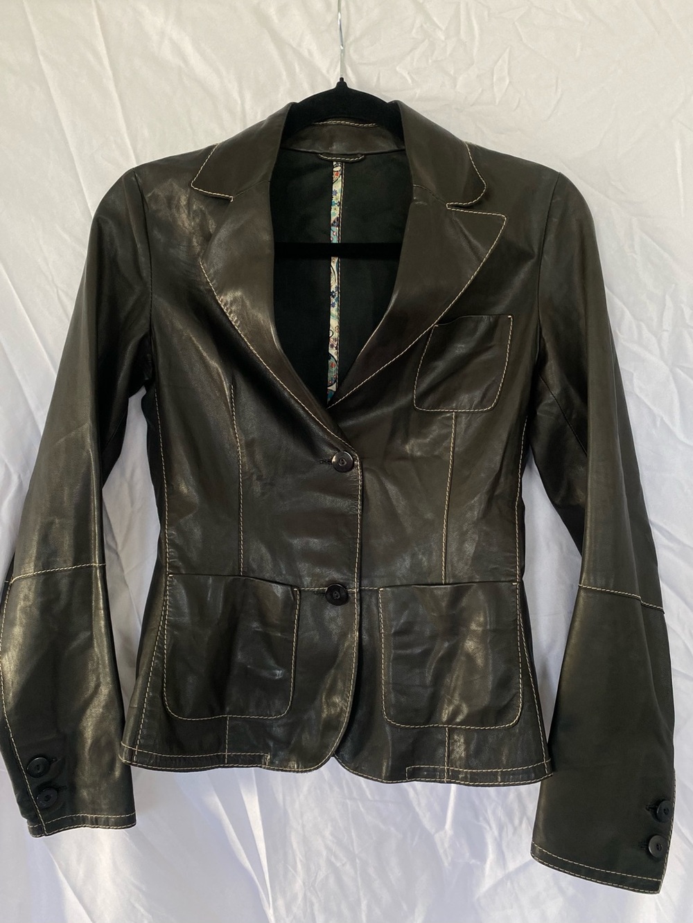 GIMO’S Tailored Black Butter Soft Leather Blazer with Contrast Stitching